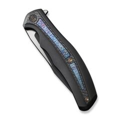 We Knife Zonda Black Titanium Handle With Twill Carbon Fiber & Flamed Titanium Inlay Black Stonewashed CPM 20CV Blade Satin Flat Çakı