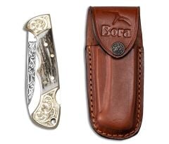 Bora 210 Büyük Boy Ergonomik Geyik Boynuzu Saplı Gravürlü Çakı